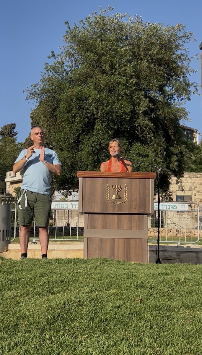 NLinIsrael's tweet photo. 🌈Proud to sponsor the Jerusalem March for Pride and Tolerance tonight.
Marching in full appreciation of what has been achieved and in motivation to change what still needs to be changed. 
The 🇳🇱Netherlands promotes LGBTQI rights nationally and worldwide, because LOVE is LOVE🏳️‍🌈🏳️‍⚧️ https://t.co/V6f1IbDD5z