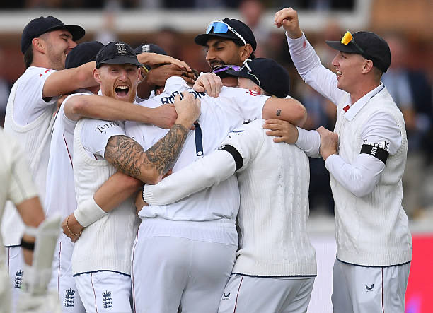 WG_RumblePants's tweet photo. England didn’t bat out 40 overs and spectators will be lucky if they see 60 played today and yet — AND YET — Test cricket remains the best, most topsey-turvy, unpredictable, ebby-flowy form of the game. 

It defies all logic and expectation. It makes fools of great players and great pundits. I absolutely adore it!