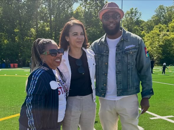 pgcsao's tweet photo. I had a great time at Fox 5 ZipTrip at Bowie-Whitemarsh Park! ☀️🏀⚽
Events like this are a reminder of how important community spaces are in bringing people together, encouraging healthy activity, and building strong relationships with residents and public safety partners. https://t.co/0wdC77eOTy