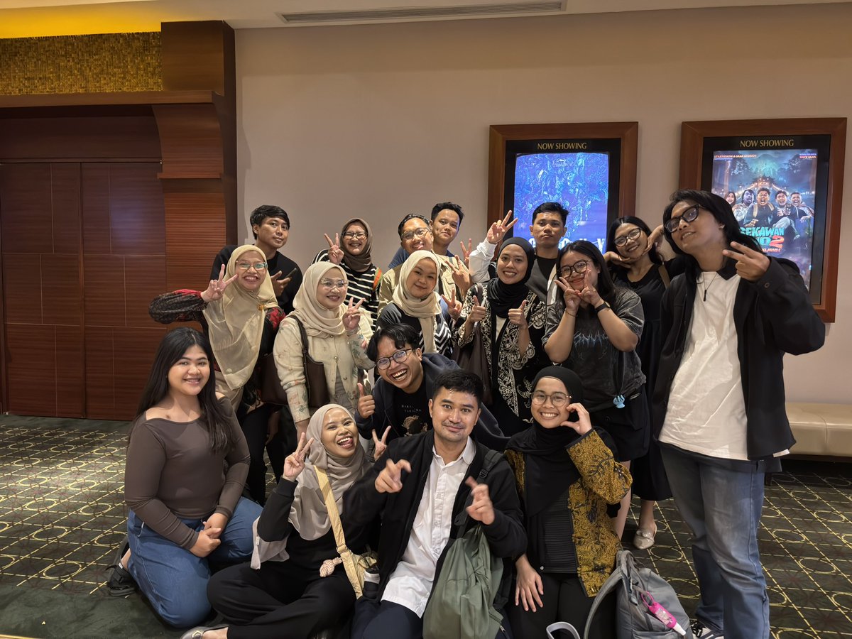 whatnisado's tweet photo. after office sesh: nobar colony https://t.co/KrWJ8siRdl