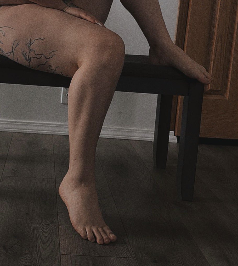 Izzymonsterwolf's tweet photo. Feet fetish, friendly #milf #feetfetısh #feetworshi̇p #feetِ #feetpiksforsale https://t.co/wC9oAqhLtz