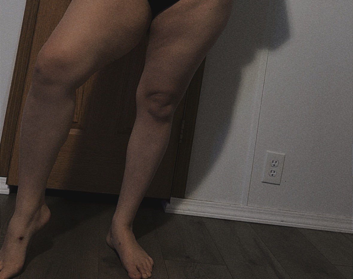Izzymonsterwolf's tweet photo. Feet fetish, friendly #milf #feetfetısh #feetworshi̇p #feetِ #feetpiksforsale https://t.co/wC9oAqhLtz