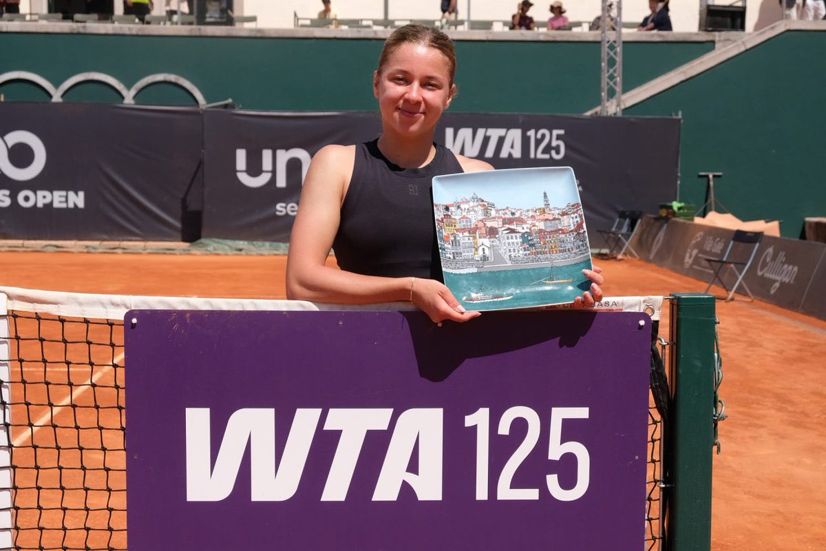gasparlanca's tweet photo. Here’s Maja Chwalinska with the trophy of the Oeiras Ladies Open, a WTA 125 in Portugal. That was less than seven weeks ago.

Now, she’s into the Roland-Garros FINAL as a qualifier, with nine wins under her belt in Paris. One of the best Cinderella stories in tennis. https://t.co/OUMU1vImx3