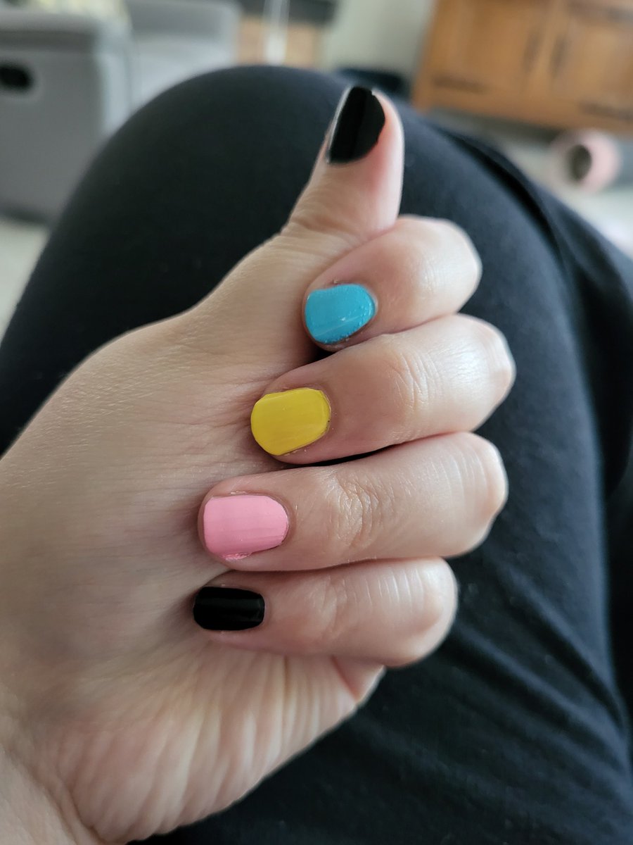 _chandelure's tweet photo. Happy pride my loves (ft my terrible nails) https://t.co/iOfaP0EFDg