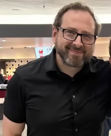 ToasterMcR's tweet photo. Happy Birthday to Scott Cawthon.

The creator of my favorite horror series, Five Nights at Freddy’s. https://t.co/2aLAiMiM1i