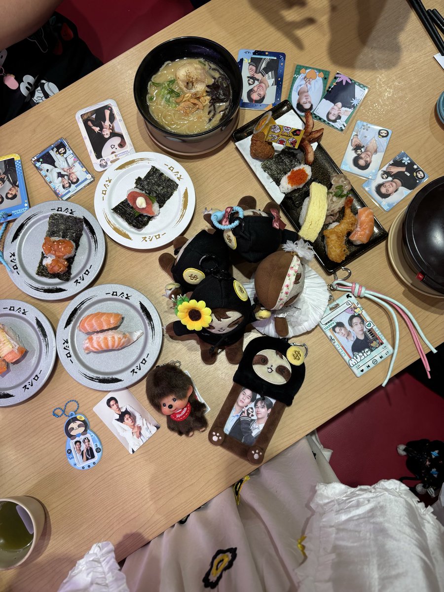 sunofwinny's tweet photo. Memberi makan anaknya wintang dengan sushi, waffle &amp; crepes. Tolong ya urus anak kalian sendiri lain kali😼 @winny_thanawin @satangktp https://t.co/hvwat5uTA7