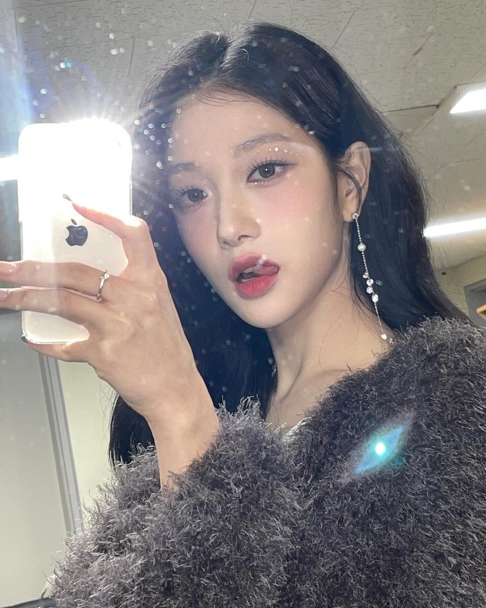 24from1's tweet photo. 얼굴너무좋다.. https://t.co/5qafT8XX8D