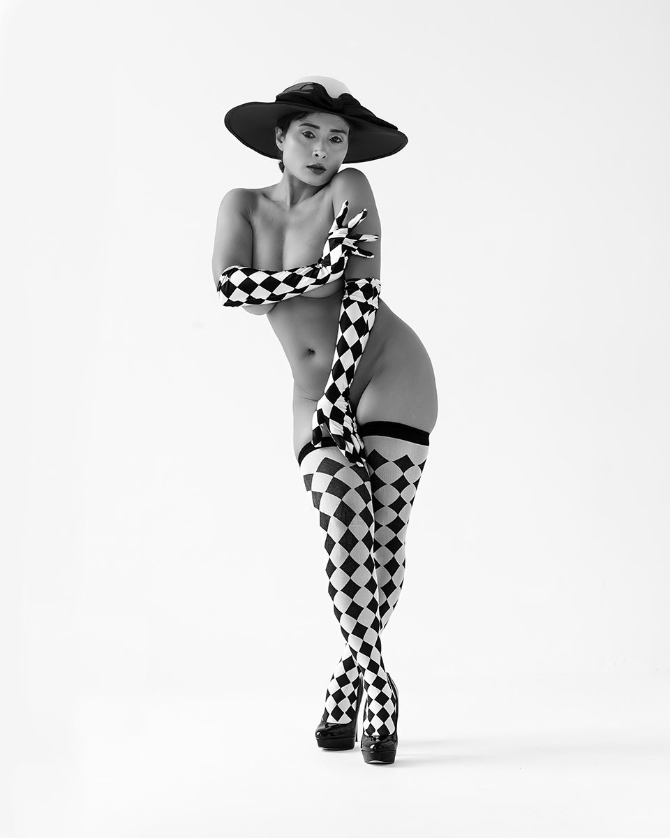 NikitaGordijn90's tweet photo. In the language of light, shadow, and form, the body becomes more than flesh—it becomes art, emotion, and story.
Photographer: bobgivenphotography © 2025
Interested in working with me?
📧 nikita@nikitagordijn.com
🌐 https://t.co/oxJxfeASE4
#NikitaGordijn #FineArtModel https://t.co/Rbyo98GyIq