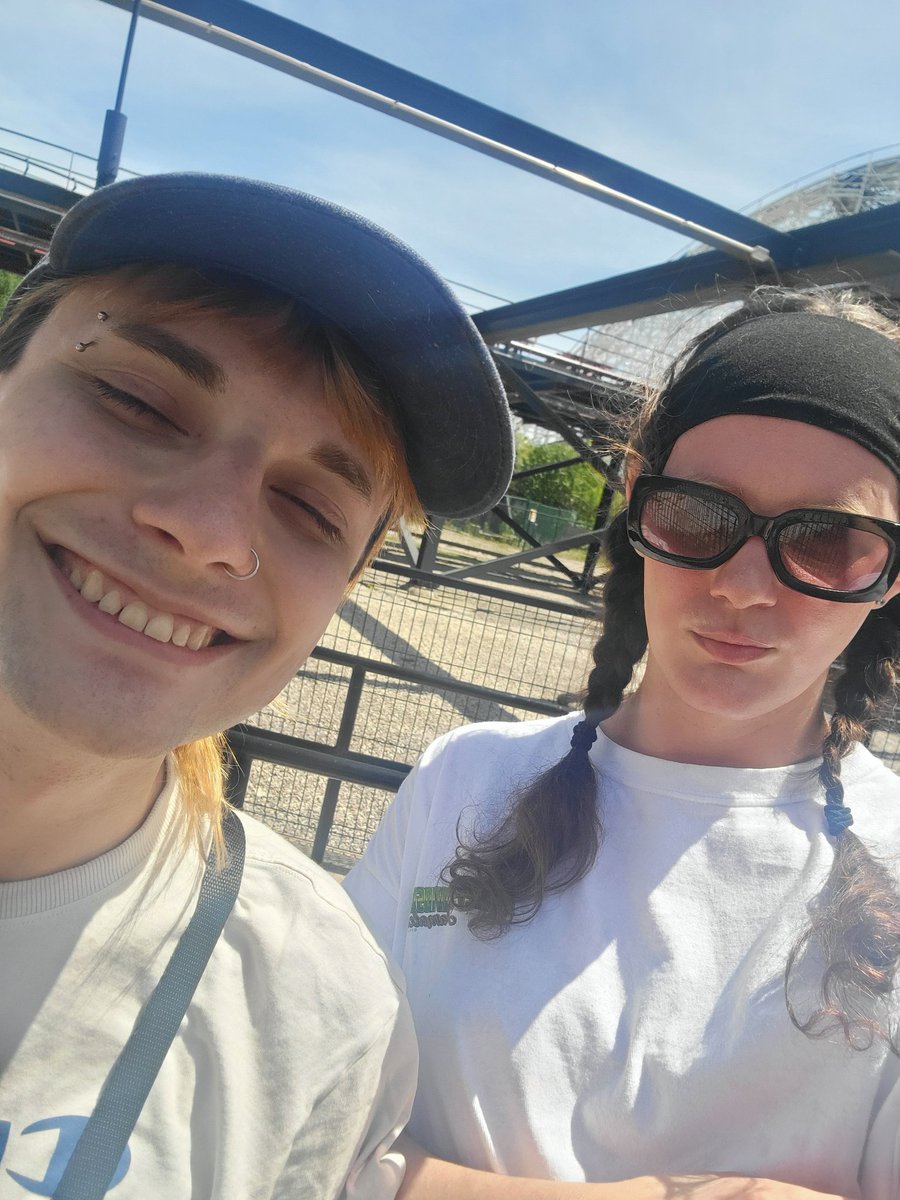 splitmaude tweet picture