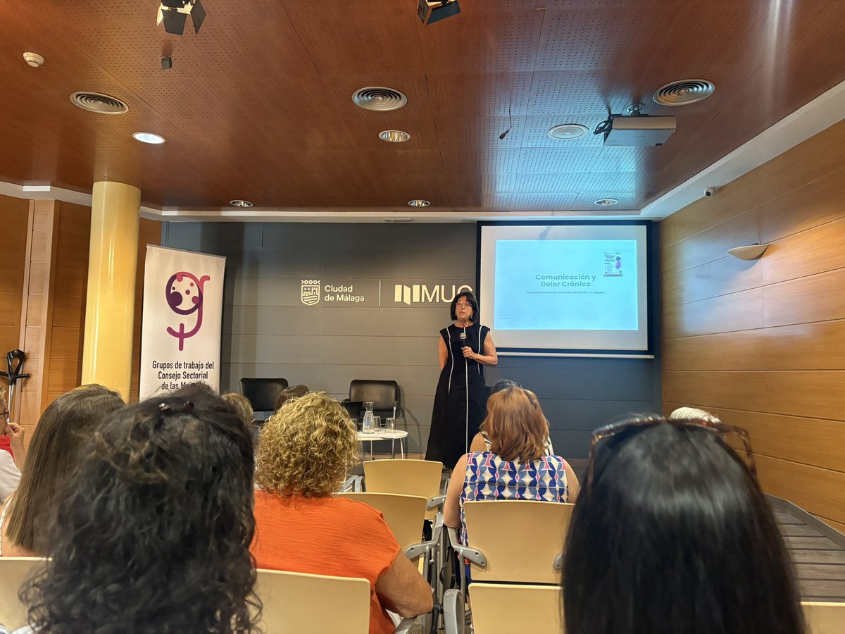 amfaem's tweet photo. 🟣FEMSANA🟣
Con motivo del día de la salud de la mujer, el jueves 28 de mayo, las asociaciones del consejo sectorial de las mujeres organizamos las jornadas “Dolor crónico: un desafio persistente en la salud de la mujer” en las que participaron https://t.co/ejIeHIpuhP