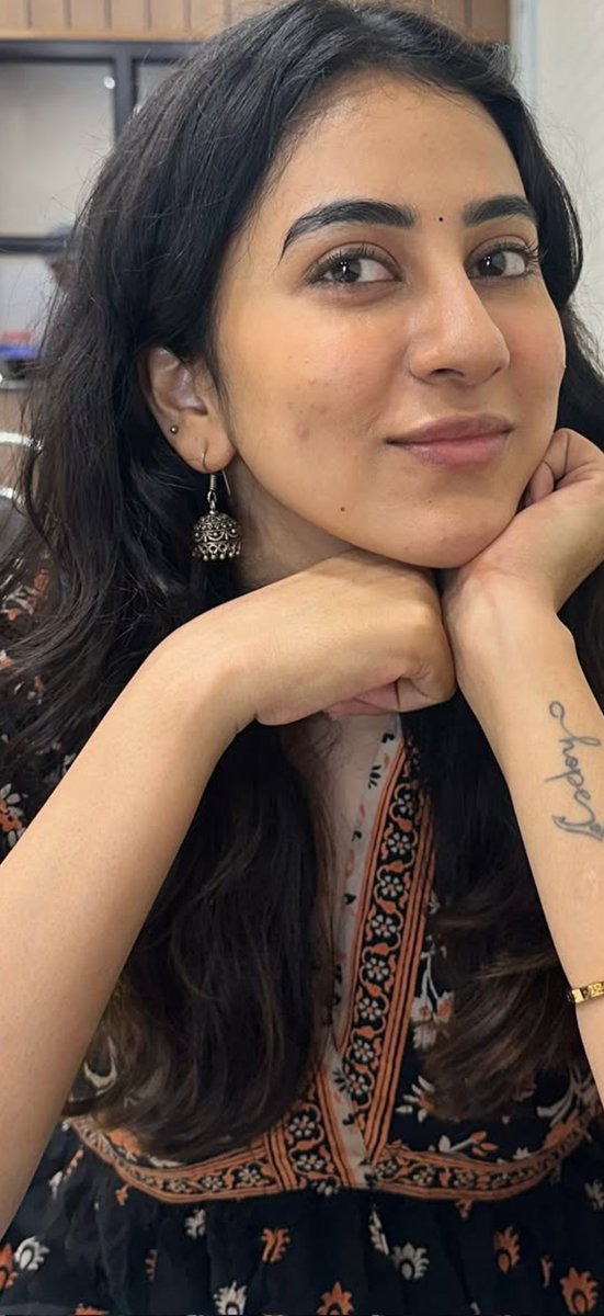 shivani_veriyan's tweet photo. Can anyone jst f@p for a face👊��💦 ??
I can if she is 🥵🤪

#akshayahariharan https://t.co/xD8O7MaEtR