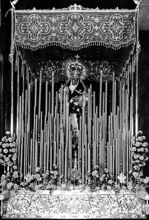 estaahifuera's tweet photo. Tal día como hoy en 1921 fueron aprobadas las reglas fundacionales de la Candelaria como hermandad de penitencia.

#TDSCofrade
#EstampasdeAyer https://t.co/5CUWSJV4SG