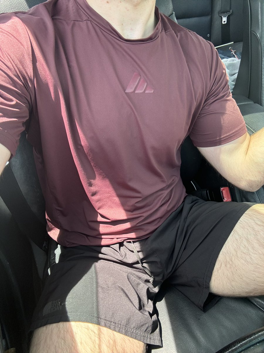 griiiiiiff's tweet photo. On or off https://t.co/0b7sHVqka7