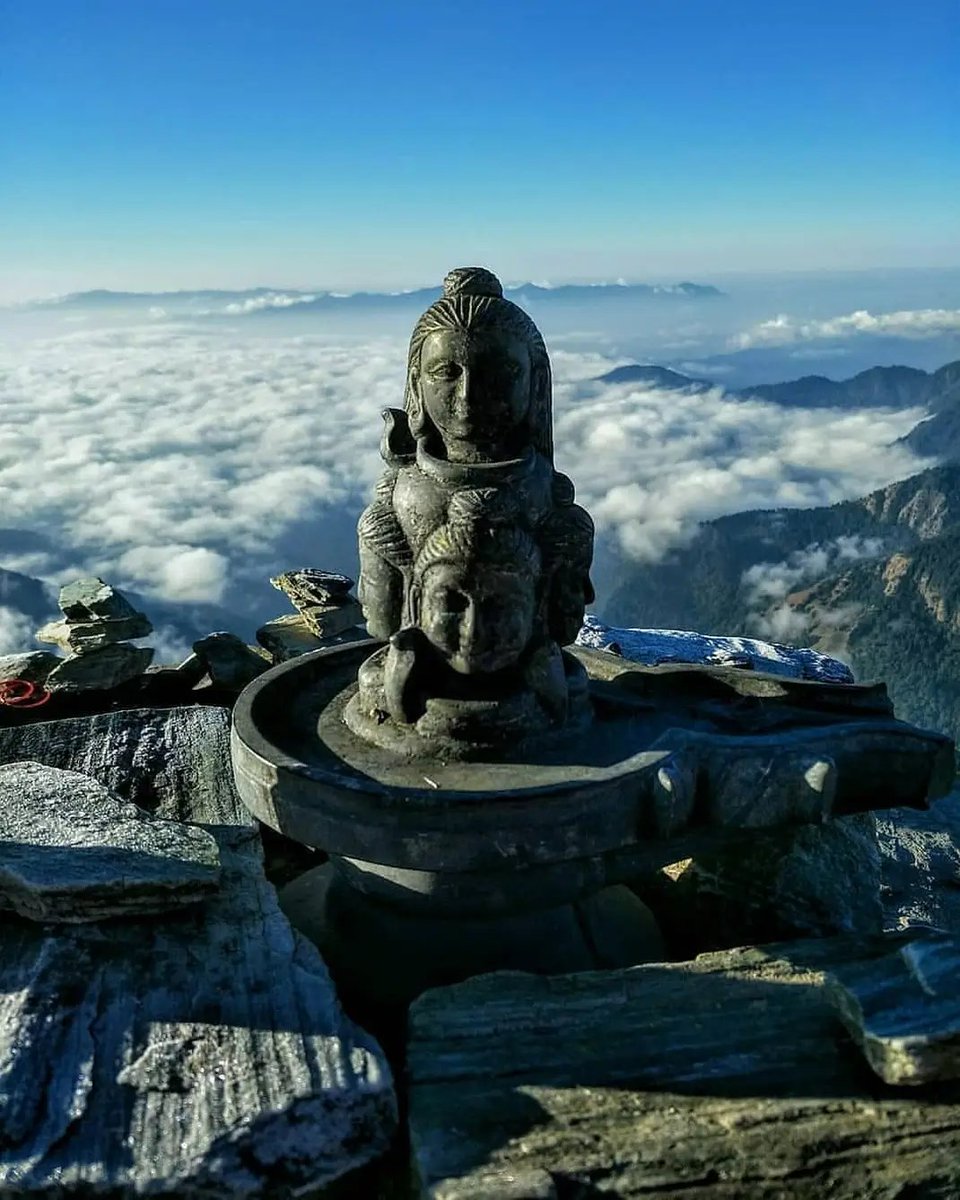 AghoraVaktra's tweet photo. वेदागमविरुद्धाय वेदागमविधायिने ।वेदागमसतत्त्वाय गुह्याय स्वामिने नमः ॥ https://t.co/KvbZ3rVYAF