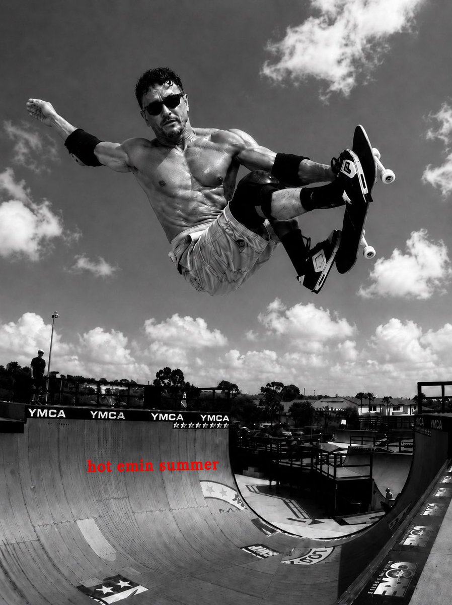 Bra1nheadsh1t's tweet photo. business hours ended, hot emin summer started.

$HOTEMIN https://t.co/aP6Ftoni3F