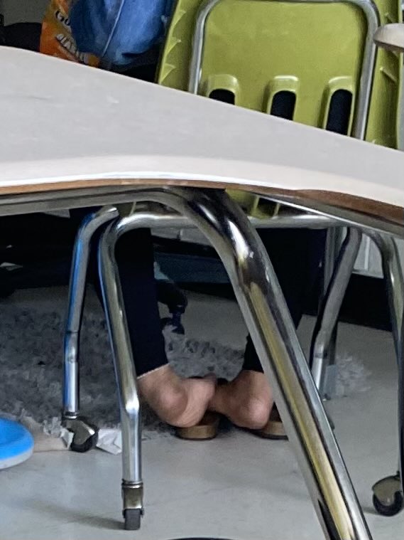 WhyWhy528's tweet photo. The French Tips Girl https://t.co/kKpIIIVo76