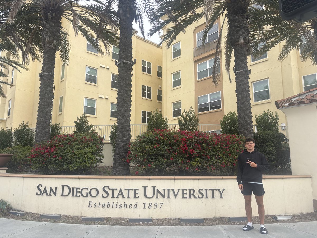 HaakonBean31's tweet photo. I had a great time at the SDSU mega camp! I ran a great 40 and have some competitive 1v1 reps. Thanks to all coaches for their time and coaching. 
@CJPollard1 
@SDSU_CalebDavis 
@cjmcgorisk 
@Coach_Sutt 
@KSpaldingSDSU 

@LCCoachMel 
@LakeCreekFBall 
@CoachBryanHood 
@Cord3l_64 https://t.co/l5rAqVveUp