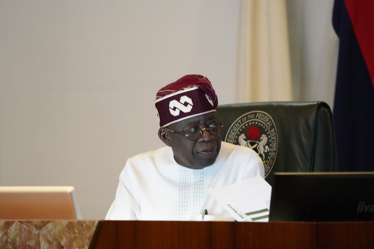 IU_Wakilii's tweet photo. The whole estimated ransom paid in Nigeria through Buhari’s 8 years is not up to 1 trillion naira.

But in 2026 Nigerians paid estimated ransom of 2.23 trillion naira.

But guess who is accused of failing in security. https://t.co/DGJNtDJdtA