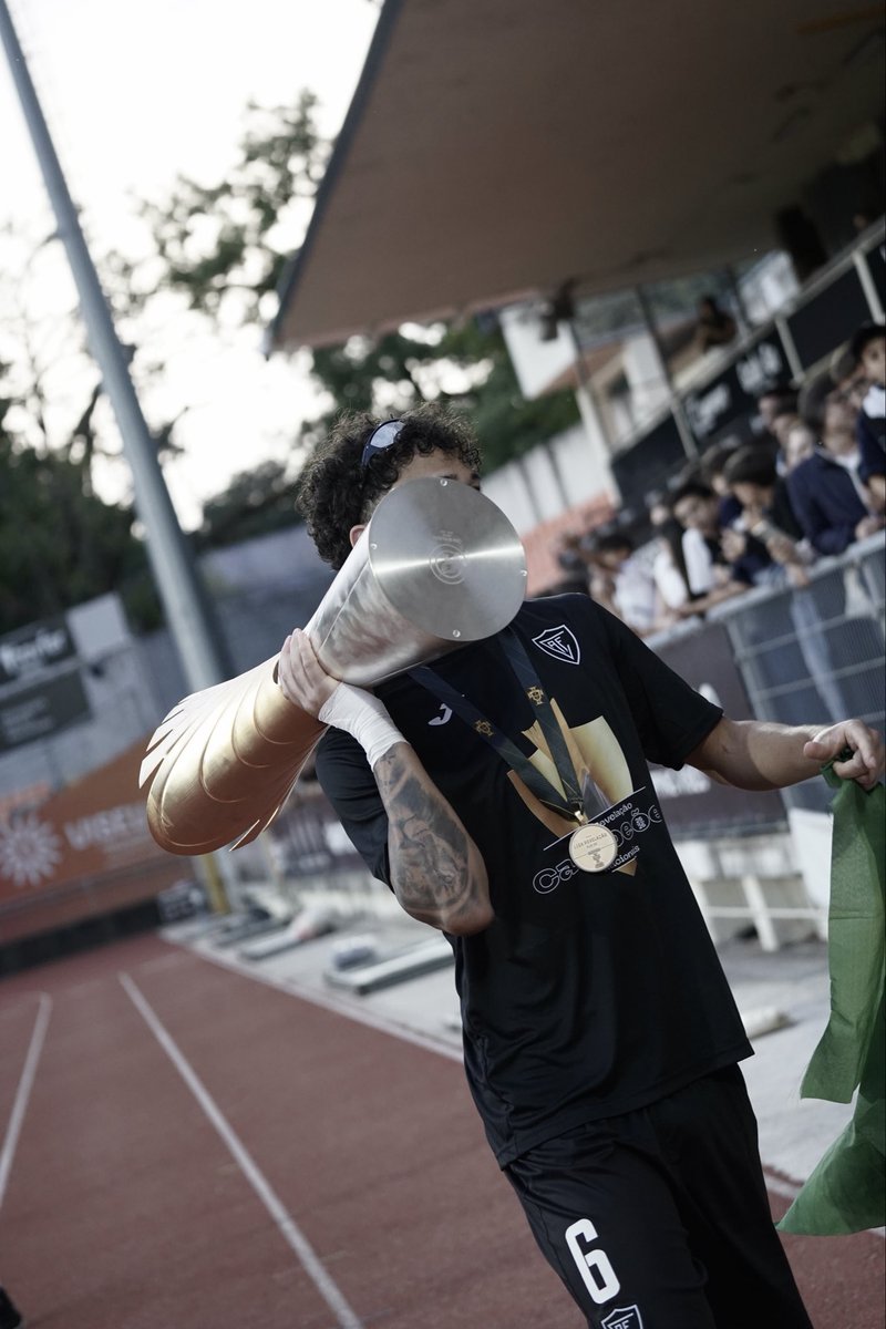 bhenrique5_'s tweet photo. Campeão Liga revelação 🏆 #ligarevelacao #portugal https://t.co/VLgWk0rs4D
