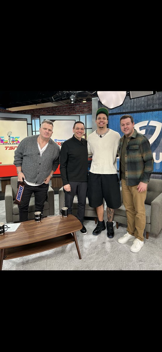 CoreyTreverson_'s tweet photo. @OverDrive1050 @ChristianW2017 Upon further review, someone was caught red handed https://t.co/F7kw6fBsEZ
