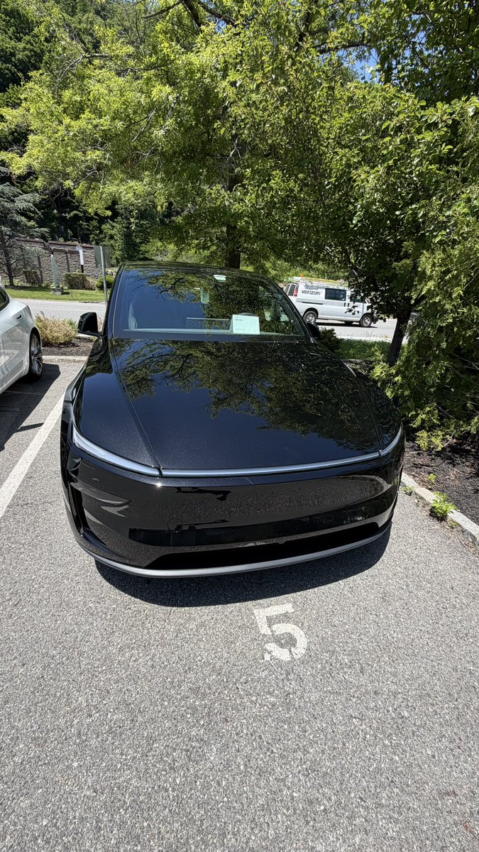 QuCapLLC's tweet photo. Bye model 3, you were amazing!!👋
Hello model Y and welcome to our family 😍🤩 @Tesla https://t.co/IEgeyrlReO