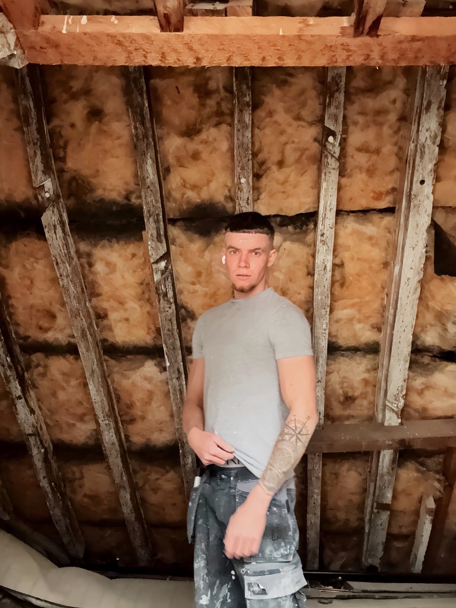 AlphaTie02's tweet photo. Clean these work shoes with your tongue u dirty fag 👅😈 #tradie #paypig #cashmaster https://t.co/v1OyF2Hfk9