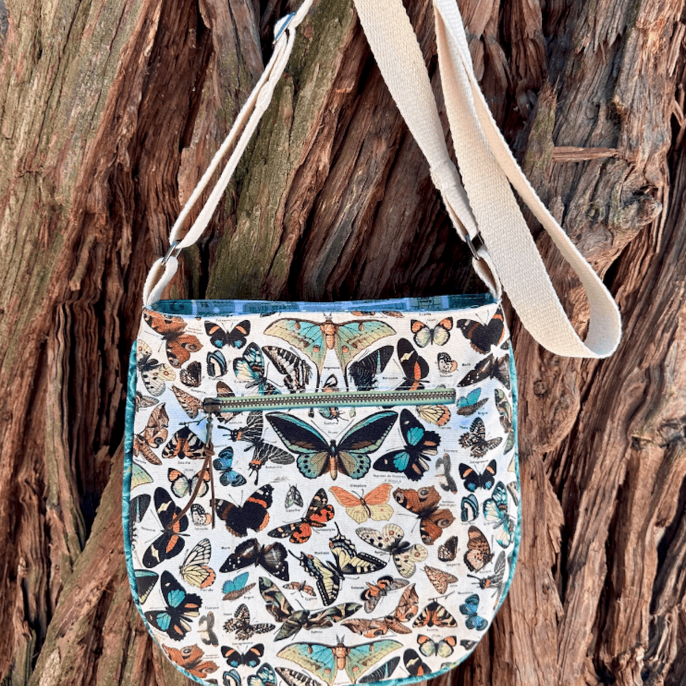 SimonSaysStamp's tweet photo. (WAY cute!) Butterflies Trail Tote by Richele Christensen https://t.co/kBz8jkiXJm https://t.co/rGO7sxQb9i