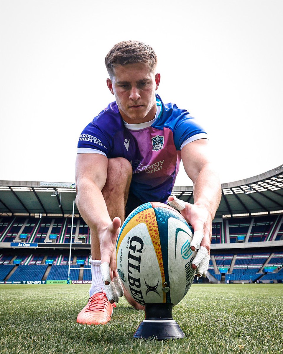 GlasgowWarriors's tweet photo. Settling in 🏠

🎟️ Be there with the boys this Saturday! https://t.co/uM4Da5c1x2

#WhateverItTakes ⚔️🛡️ https://t.co/eP4pTRxicv