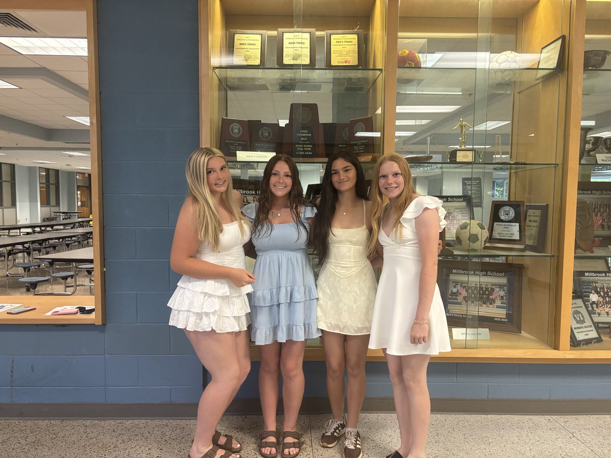 LillyanneS_2029's tweet photo. We had our softball banquet this week and I am honored to have received All-Conference, Academic All-Conference, and the Golden Glove award for my school. 🧤🥎
Congrats to my whole team for all receiving Academic All Conference!! 

@IowaPremierFP @OliviaPazIPF @Chas_Pippitt @BrettHash17 @BRrebellion @PVSbaseball @KingFish626 @LineDsoftball @GraveyardOF1 @brentt_eads @SoWakeFastpitch @SoftballDown @raj_manjrekar @gatorjack72 @CoastRecruitsSB @THEWOWSB @tagupSoftball @Topsiswear  @Get2CollegAth  @SunilSportsNews @Softball_Home @SportPrepX 
@ExtraInningSB @PrepSoftball @SoftbalAmerica @PGFnetwork @justfactsmaam