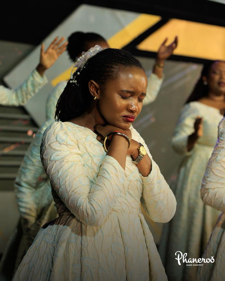 doraforchrist's tweet photo. You have hedged me behind and before, and laid Your hand upon me. (Psalm 139:5 NKJV)

#SurroundedByVictory

#Phaneroo | #LiveNow https://t.co/1OfXLzKtCz