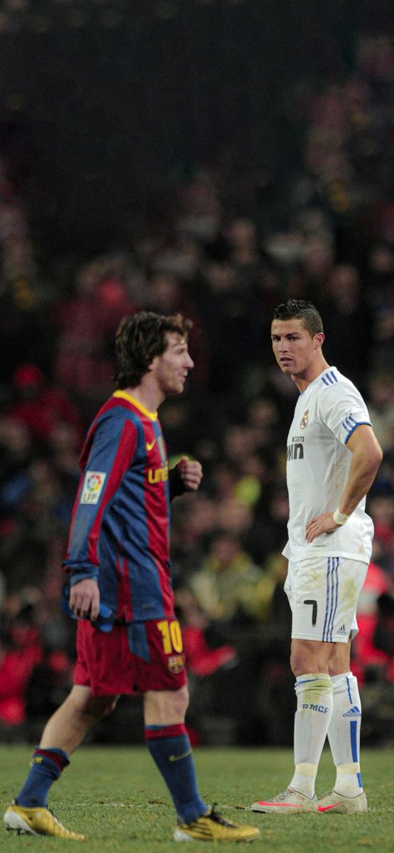 FcbstrikerX's tweet photo. Cristiano Ronaldo in 2008 and 2017

112 G/A

Lionel Messi in 2012 alone 

113 G/A 🤯 🐐 https://t.co/V4RDLMyPui