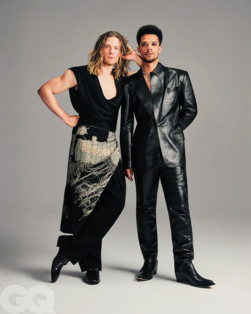 lesthriller's tweet photo. the duo i just made up https://t.co/pwr9XMnnYS