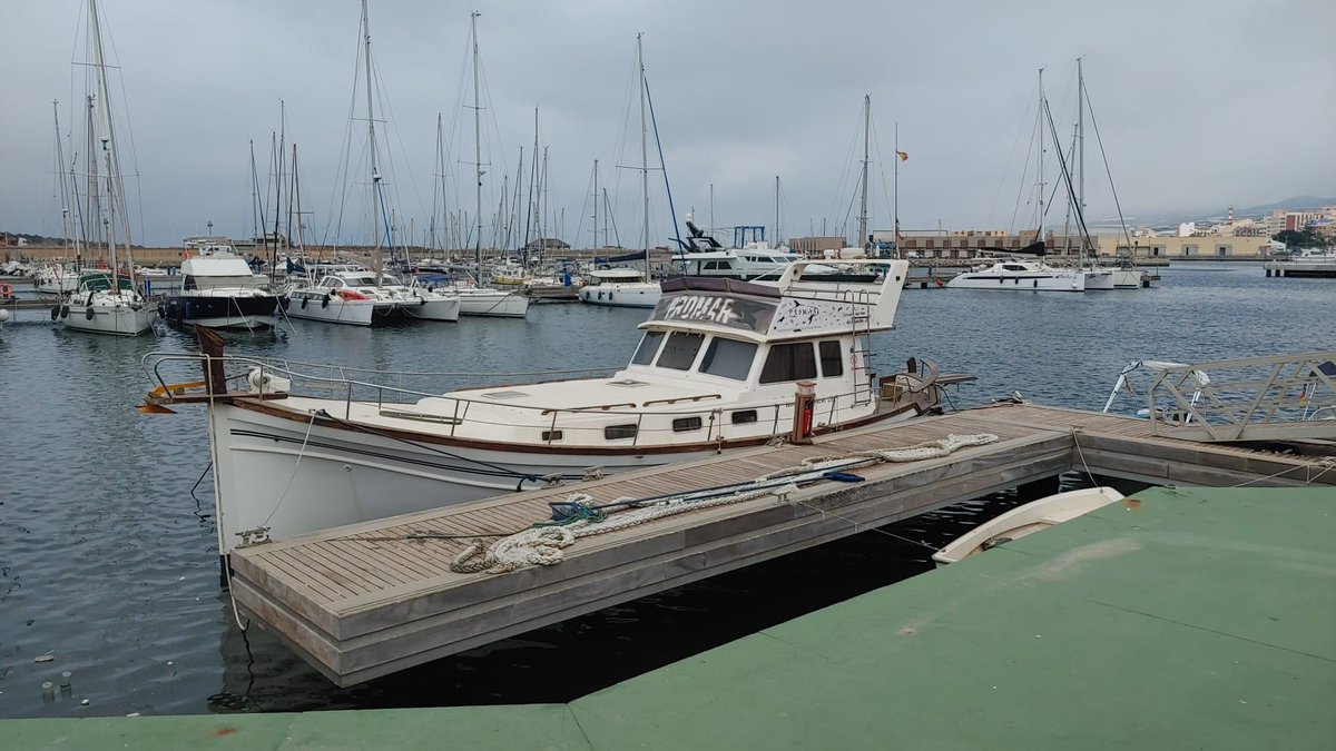 FaunaPromar's tweet photo. Este atraque es la base de la Blancazul, un espacio para vivir y disfrutar. En Adra (Almería), Mar de Alborán y Mar Mediterráneo 🌊 https://t.co/lX6t68P51M