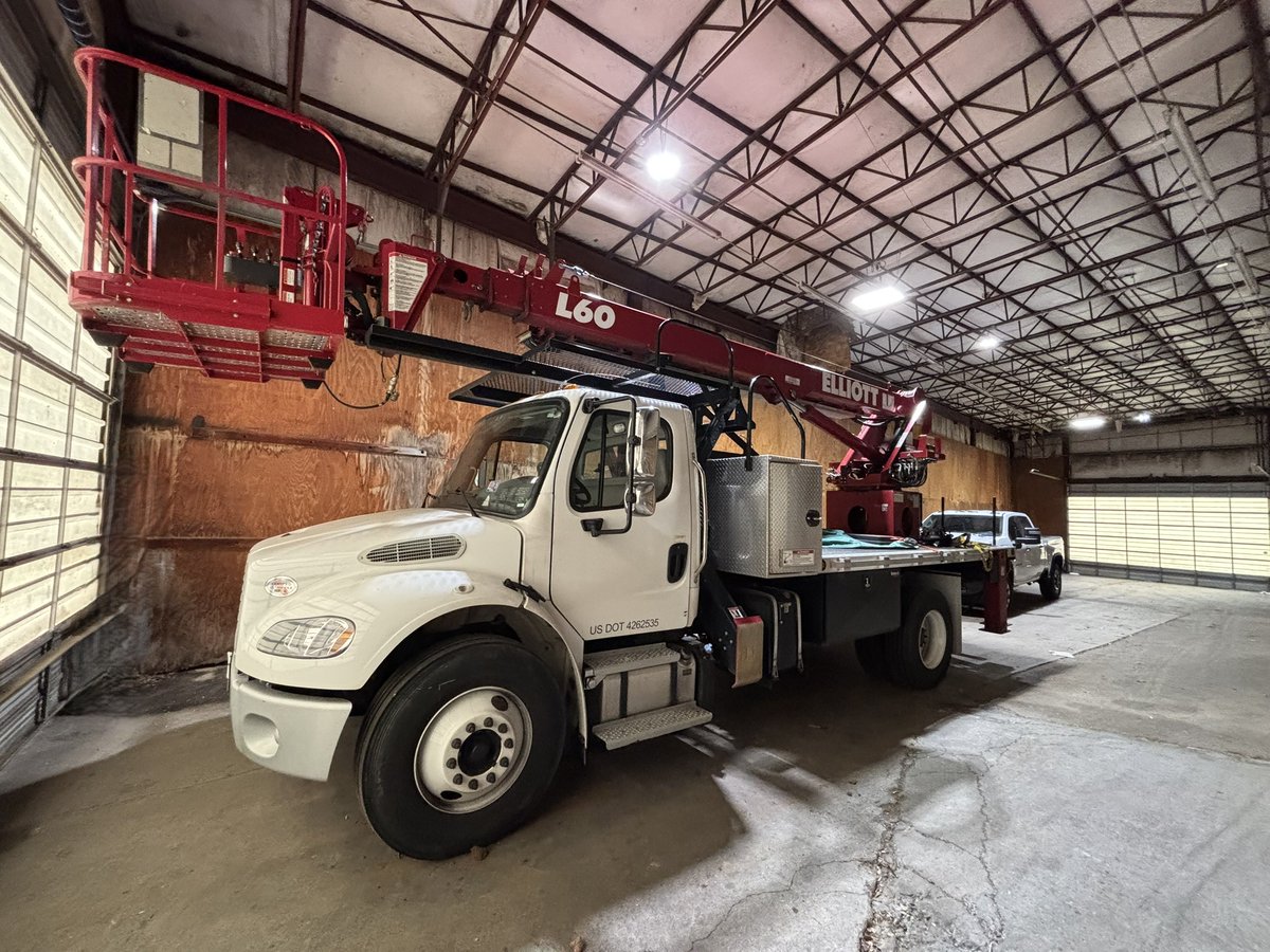 FurrowAuctionCo's tweet photo. Available Work Trucks at Auction! 
2019 Freightliner equipped with Elliott L60 bucket
2016 Ford F550 equipped with Altec 41M bucket
🚨Starts to Close: 6/5 @ 10am
https://t.co/koC4mEYX7A @tntrucking @BucketTruckDir @BucketTruckS_W https://t.co/Xq8UvcuR6Q