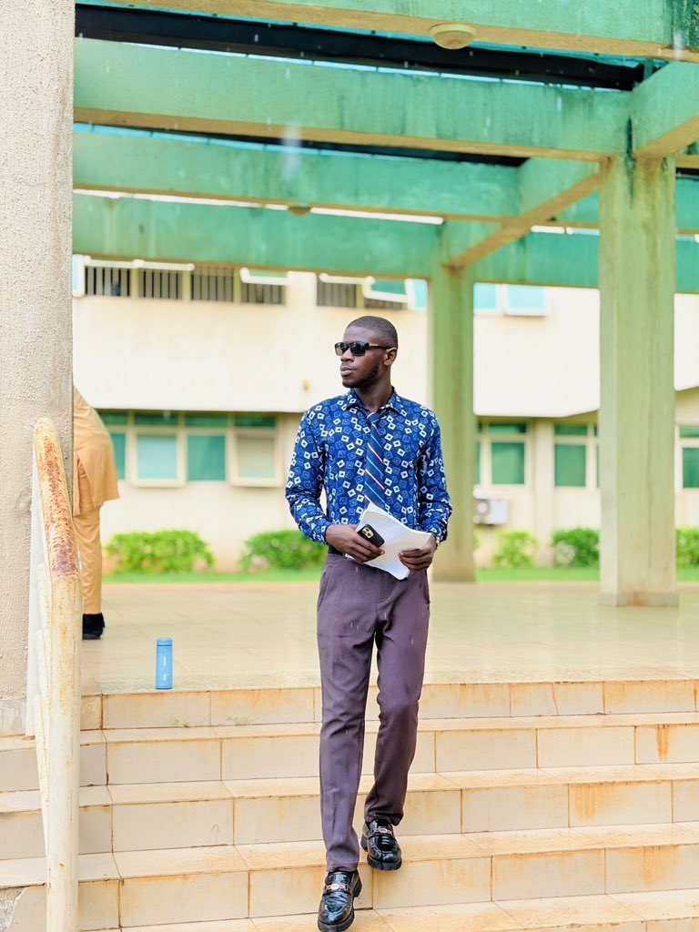 Properogunboy's tweet photo. #Backontrack

Project Seminar Done✅
Alhamdulilahi 🤲❤️ https://t.co/9uzbROE83t