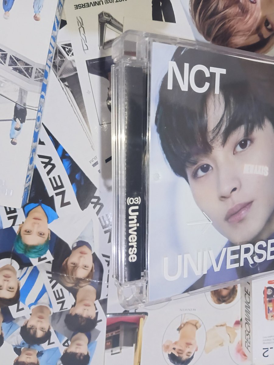heyollaaa's tweet photo. jewel case universe mark lee https://t.co/FMAAQQR0Ih