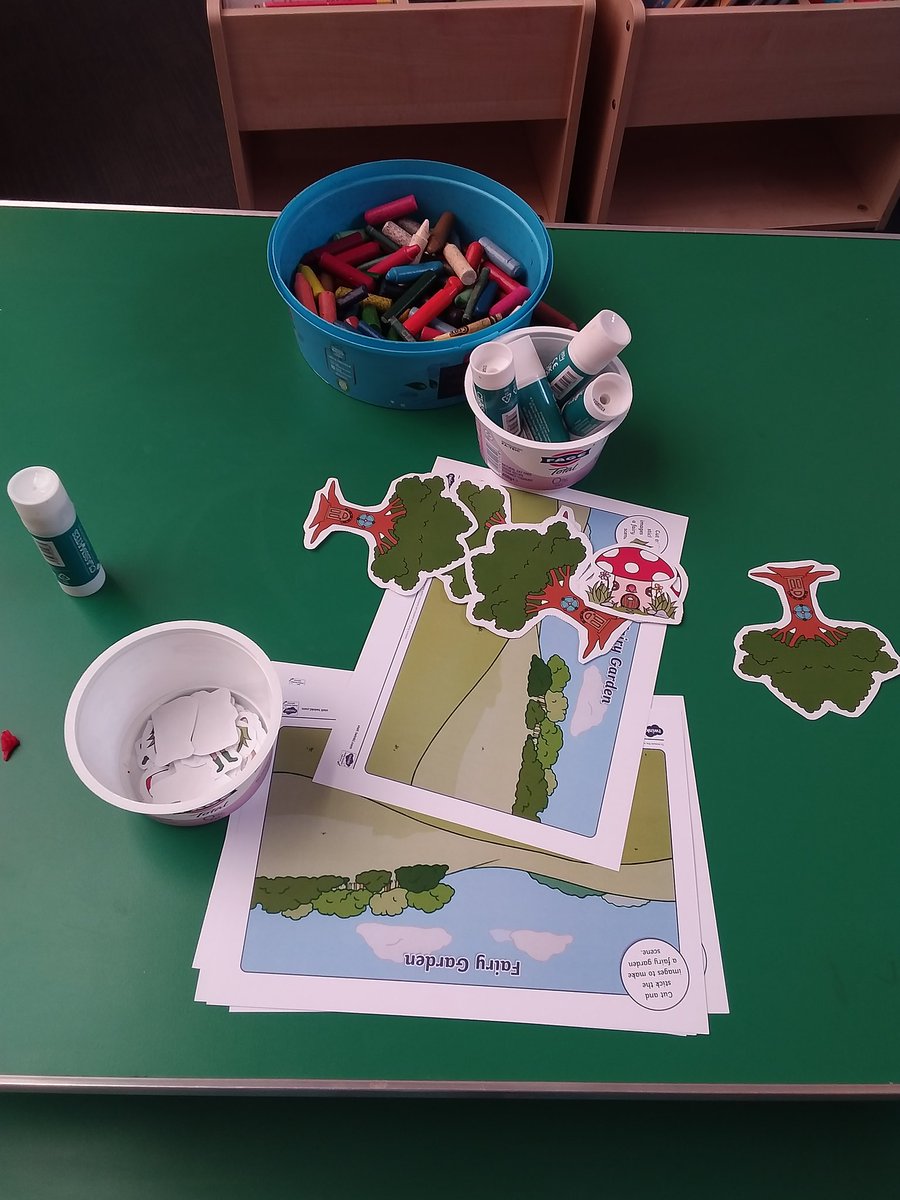 newelthamlib's tweet photo. It's Discover Your Library Day! We have so many fun events for children at New Eltham Library, including Baby Rhyme Time, Messy Morning and More, and Lego Club every week. Check on line or ask at the library for more details 📚 @newelthamlib @GreenwichLibs https://t.co/COvqWbeFpG