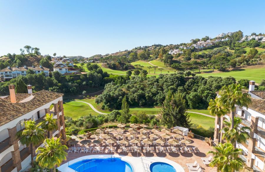 glencorgolf's tweet photo. The beauty of staying at La Cala Golf Resort is the choice ⛳

3 courses, stunning views + the flexibility to enjoy a different challenge each day.

Plus, 2027 rates are now online... 👀

https://t.co/pEmemhCaao https://t.co/EdvSbX7Lus