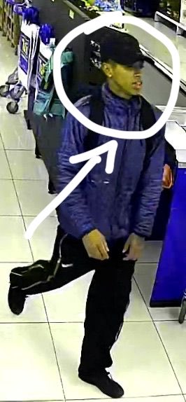 JohnReimberg's tweet photo. APRESADO UNO DE LOS INVOLUCRADOS EN EL ASESINATO DE UN TRABAJADOR DE UNA CADENA DE SUPERMERCADOS.

Parraga Reyna Jandri Aldair (Los Lobos), de 19 años, fue apresado por la Policía Nacional en Quevedo, donde pretendió ocultarse, en relación al hecho suscitado el pasado 31 de mayo dentro de una cadena de supermercados en el sector El Inca y Seis de Diciembre en Quito.

Escóndanse dónde se escondan los vamos a encontrar a todos para que paguen por sus crímenes.

Seguimos trabajando.