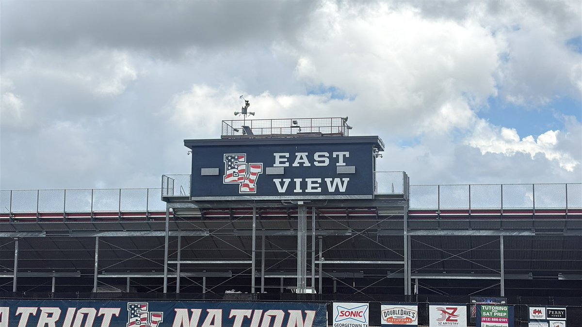 EastviewHFC's tweet photo. End of summer camp week one and the Patriots averaged over 200 campers a day, roughly a 300% increase over last year. We also averaged 8 high school and 4 middle school coaches up here working, an improvement over last summer that can’t be quantified.  We can DO HARD THINGS! https://t.co/Z8pCmZQmst
