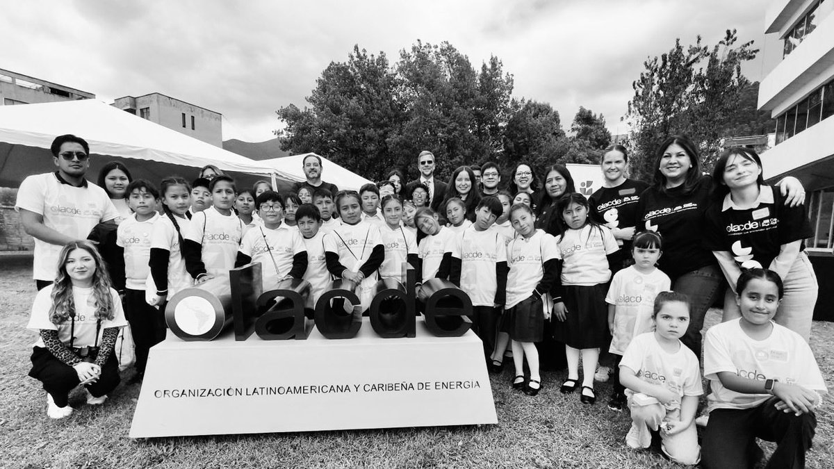 SandinTusso's tweet photo. Ayer visité «Casa Abierta #OLACDE 2026» en #Quito. Una experiencia increíble, interactiva y muy didáctica que sumerge a los niños en el fascinante mundo de la #Energía. ¡Qué gusto ver al equipo de @OLACDEORG trabajando con tanta pasión y dedicación! https://t.co/PgidXXNVx4