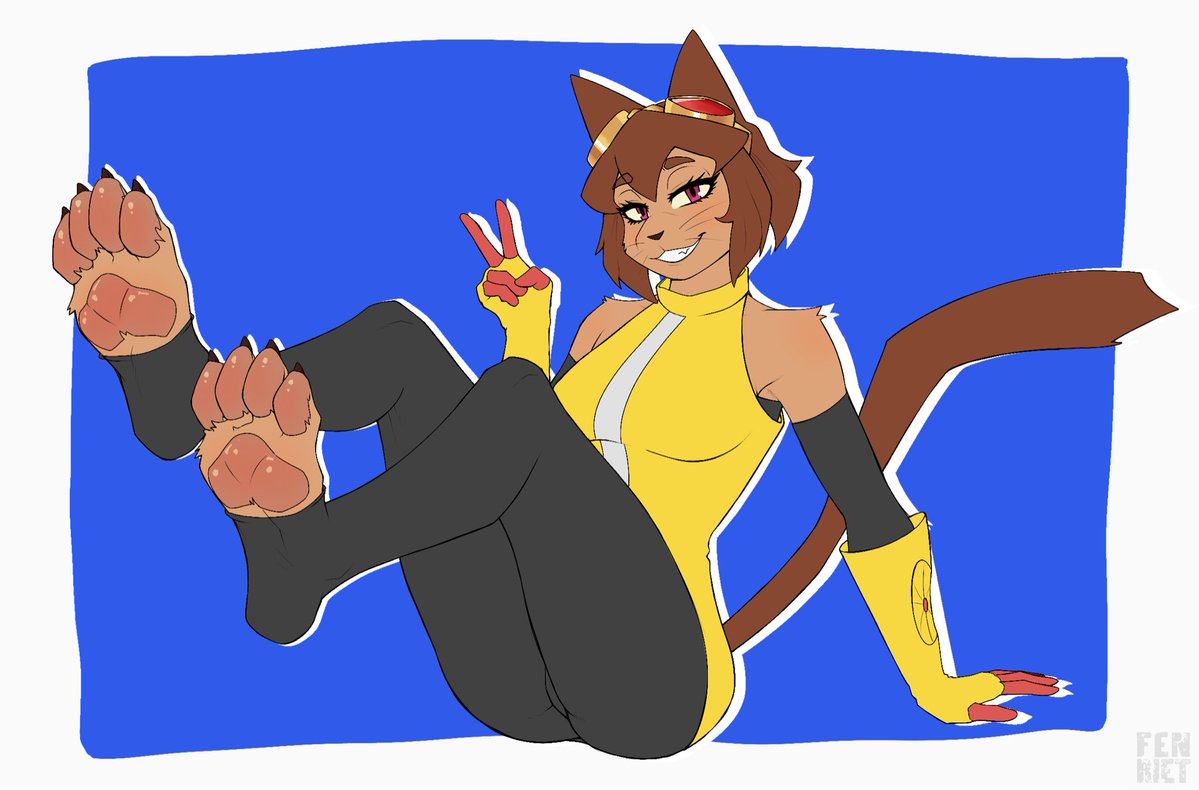 fenriet's tweet photo. Kit paws https://t.co/VvE8ctsGHa