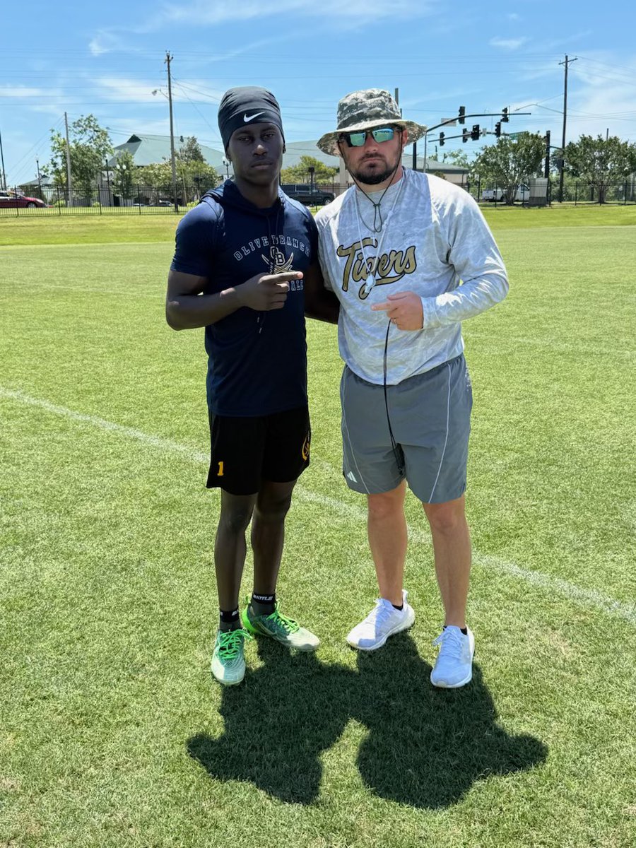 marcusjr1005's tweet photo. After a great camp and talk with @ColeRotenberry, I’m extremely blessed to receive my third offer from @nemcc_football! @Recruit_OBFBall @CoachJ1906 @Bmayfield17 https://t.co/WFkOLM0R98