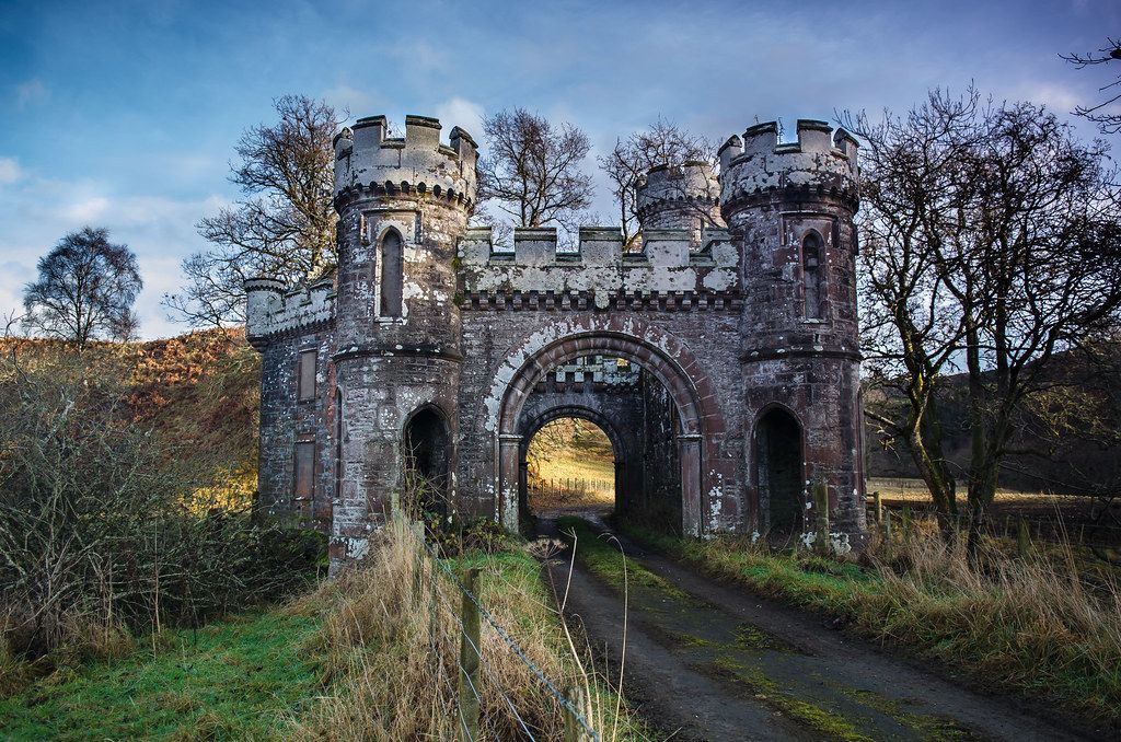 hogant725's tweet photo. Monzie Castle Gatehouse. Scotland. NMP. https://t.co/FlhOLMlqMR