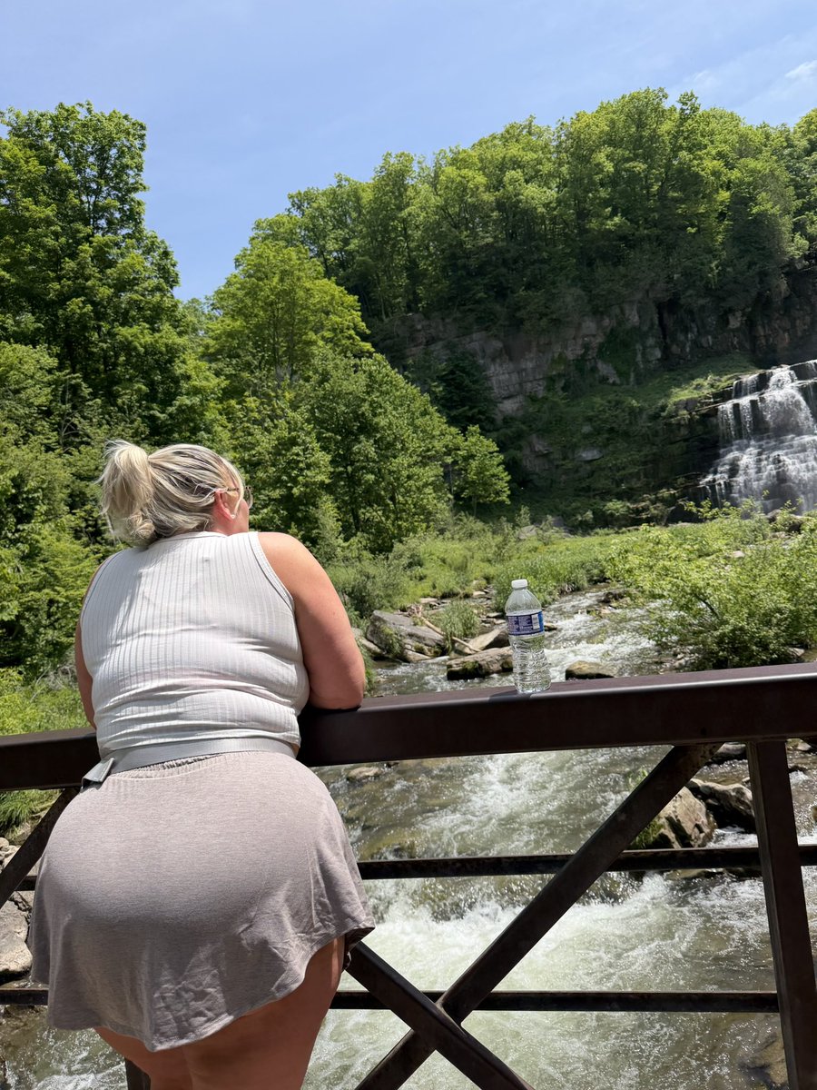_thickitalian's tweet photo. 🏞️ https://t.co/1diTt8L6y7