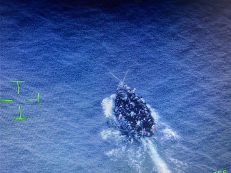 ACTBrigitte's tweet photo. 🚨 BREAKING: U.S. authorities intercepted a sinking boat carrying 240 Haitian migrants attempting to illegally enter the United States. 

The Coast Guard rescued them from the water, then sent every single one back. Zero invaders entered. Borders held. 🇺🇸 https://t.co/4PuZyYv5TL