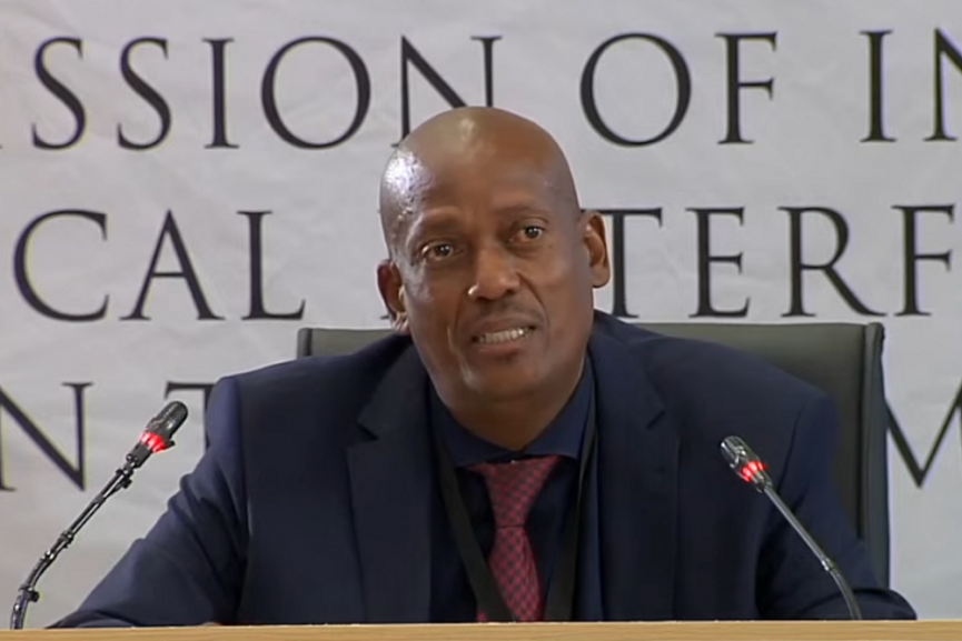 SABCNews's tweet photo. South African Police Service (SAPS) Ballistic Expert and Forensic Analyst, Captain Laurance Makgotloe, allegedly intimidated witnesses and would conceal evidence that could implicate him if released on bail. This is according to state witness Warrant Officer Xolani Sokhanyile. https://t.co/4LW8OPCteu