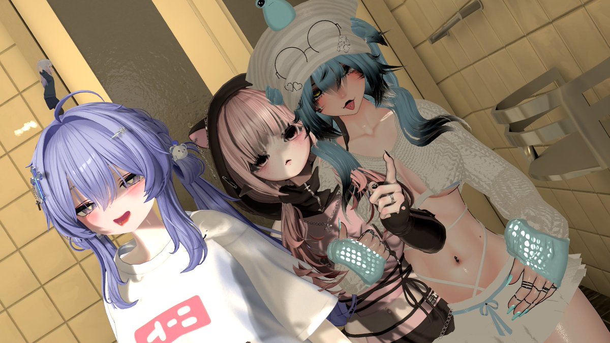 AnguishVRC's tweet photo. Last night was fun :) we was just vibin. With @mikan114_ and Cookie. https://t.co/ymHCIlhCWe