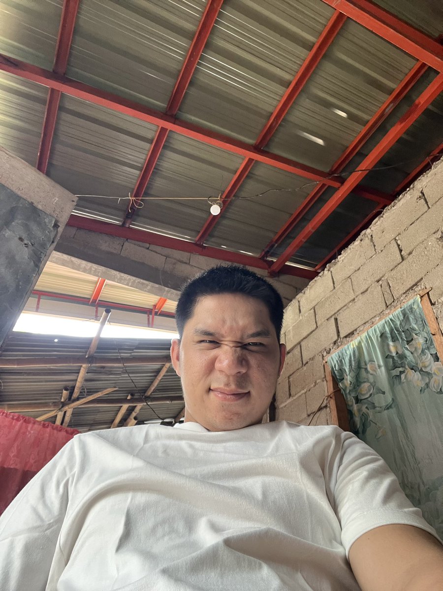 undm3207's tweet photo. Oh! Ano? https://t.co/ZFOfzrLbp8