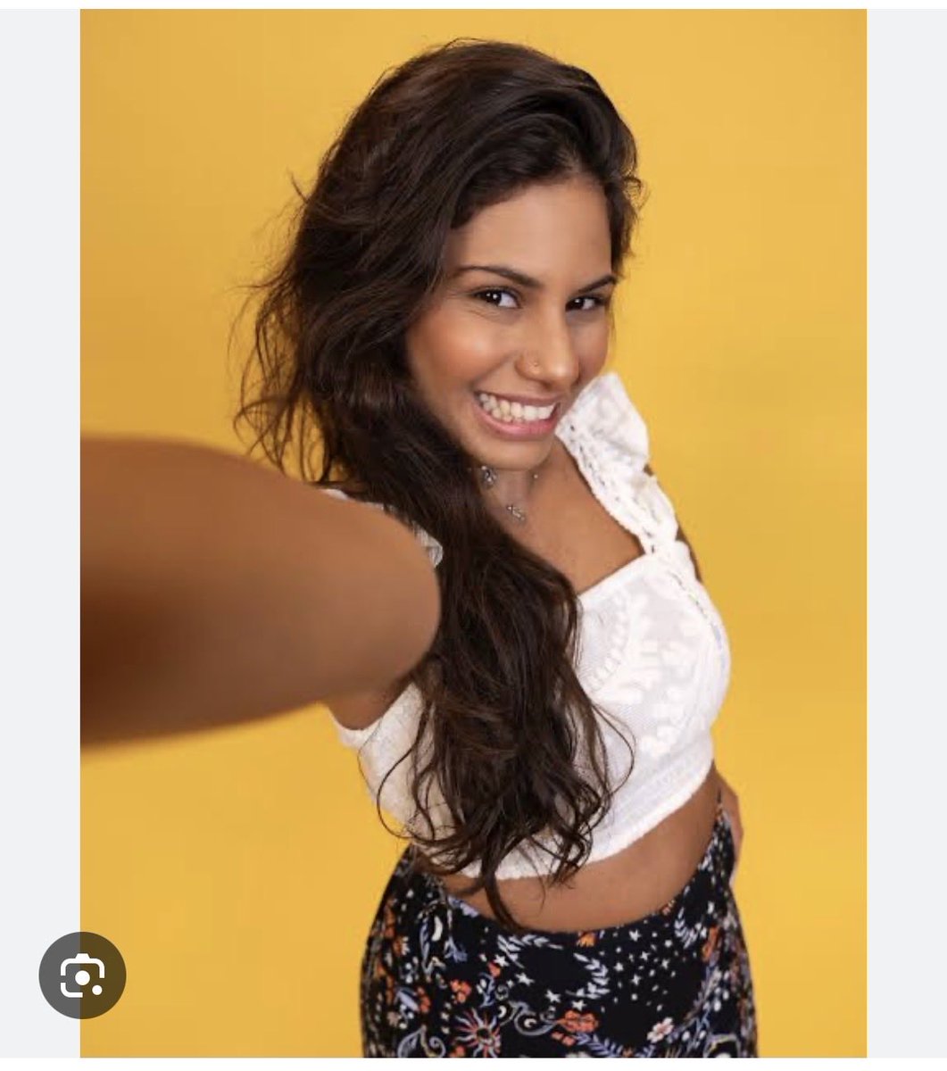 brenotts's tweet photo. Por alguma razão essa a Gabi e essa atriz são idênticas ou eu sou doido dms https://t.co/ZHCAeqSNqL